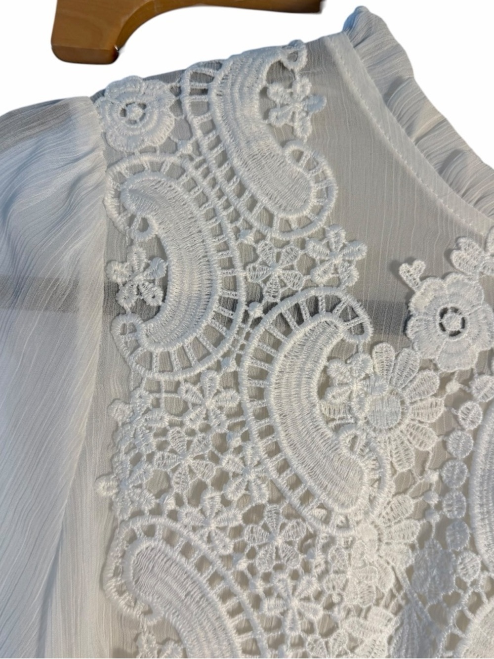 Lulumari White Lace Crochet Peasant Blouse - Picture 4 of 8